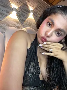 Yassy_vazquez live sex cam