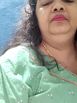 tamilthanushri live sex cam