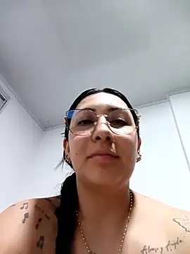 You-kitty2025 live sex cam