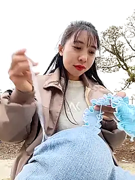 emaame68 live sex cam