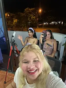 lilith_cut3's cam snapshot