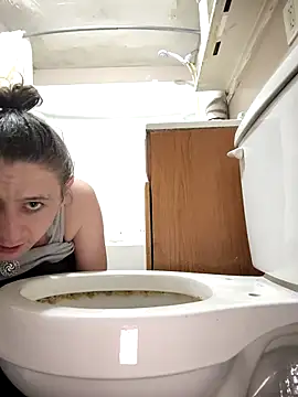 UniqueKorn86 live sex cam