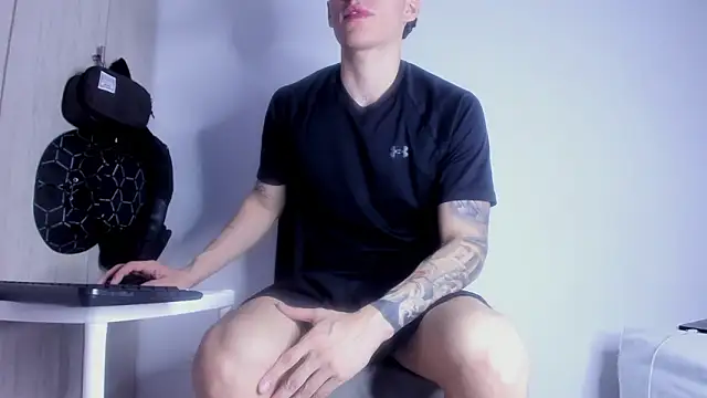 enzo_bvlgari live sex cam