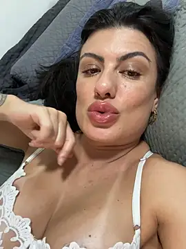 ise_mahh live sex cam