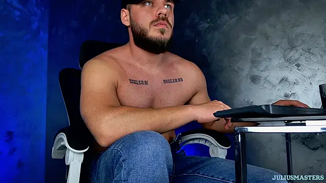 juliusmasters live sex cam