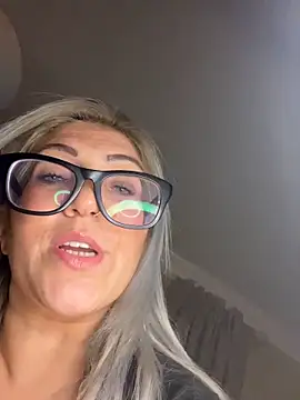 LittleMissEeve live sex cam