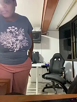 gabrielabrunette69's cam snapshot