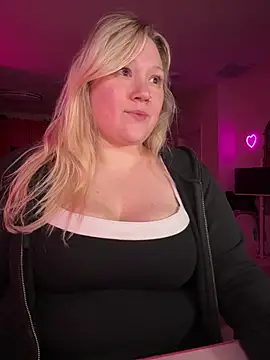 PiggyRose's cam snapshot