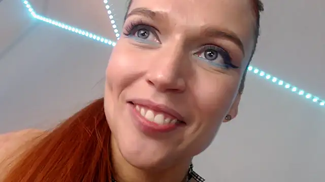 Poisson_Eva's cam snapshot