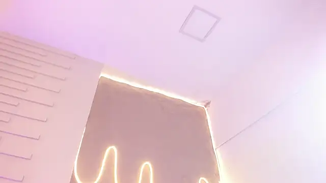 Shanntal_'s cam snapshot