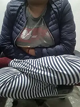 payal_261072_'s cam snapshot