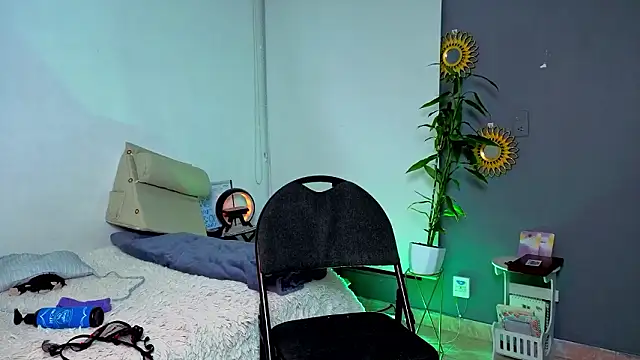 Maithe_Perroni's cam snapshot