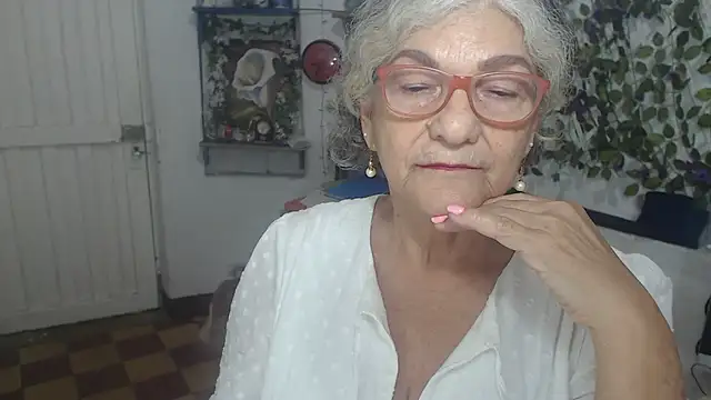 FunnyGrandma live sex cam