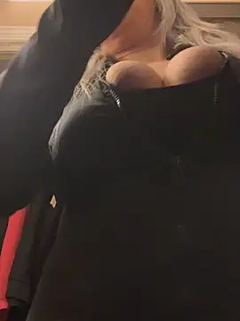 LittleMissEeve live sex cam