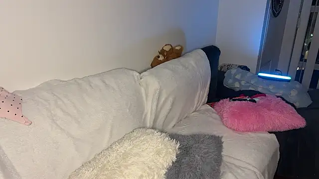 alanahart's cam snapshot