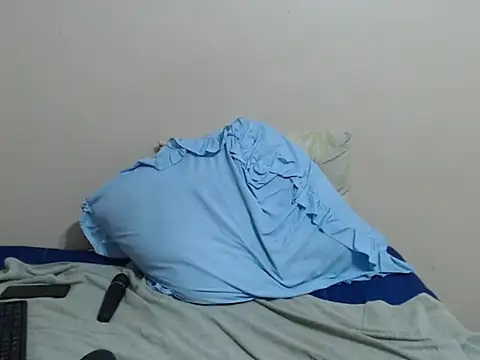 SexyLipss_'s cam snapshot