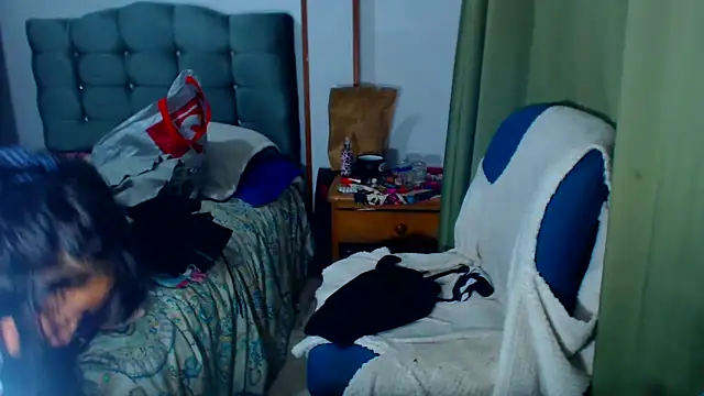 AmaraRoberts420 live sex cam