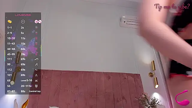 Mayzzie's cam snapshot