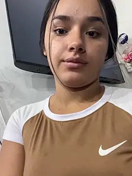 Luciaparker03 live sex cam