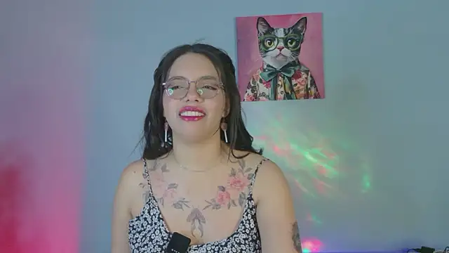 Little_maeve live sex cam