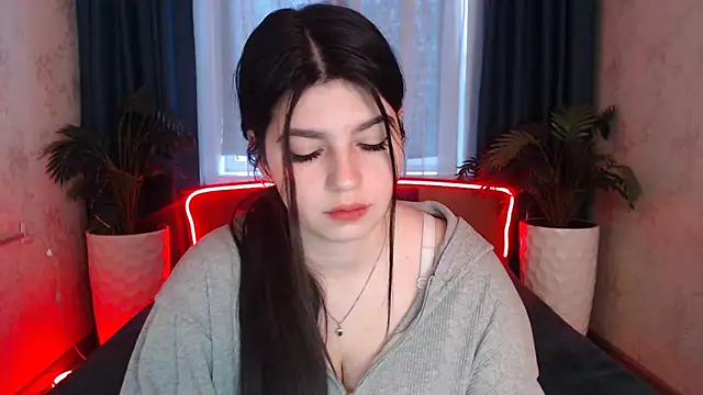 KisaModel's cam snapshot