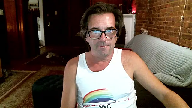 Johnny_Bottoms live sex cam