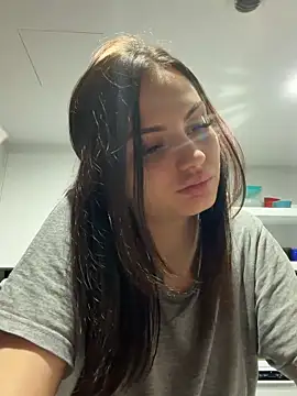 prettylittlefooxy live sex cam