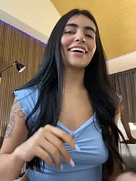DaphneUwu live sex cam