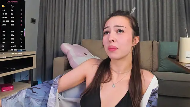 AliceCloudy live sex cam