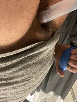 FTMJuicyThickClit69 live sex cam