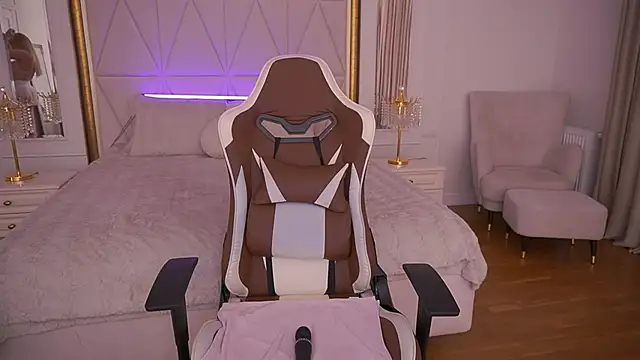 AnikaJane live sex cam