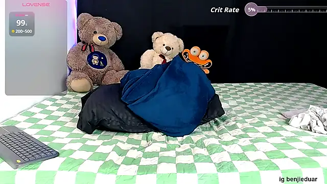 benji_hoter's cam snapshot