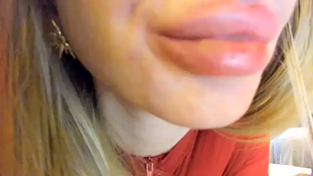 Politeeliza's cam snapshot