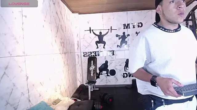 Zackfalcon_'s cam snapshot