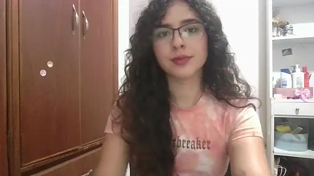 EveningWithAlice's cam snapshot