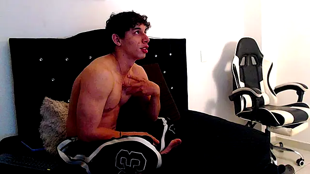 Lenna16_'s cam snapshot