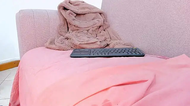 lara_murphy's cam snapshot