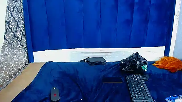 SexyChantyBabe25's cam snapshot