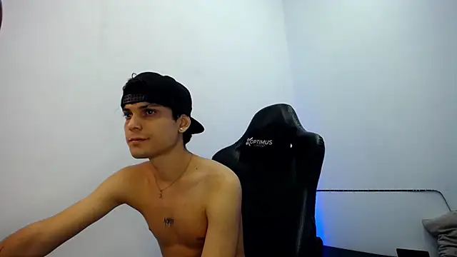 dilan_hott_'s cam snapshot