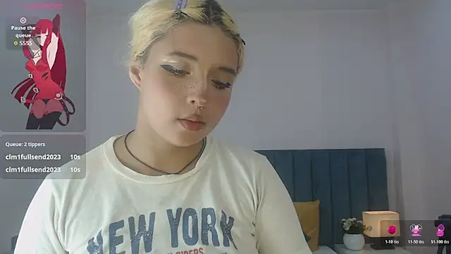 april_bunnyy's cam snapshot