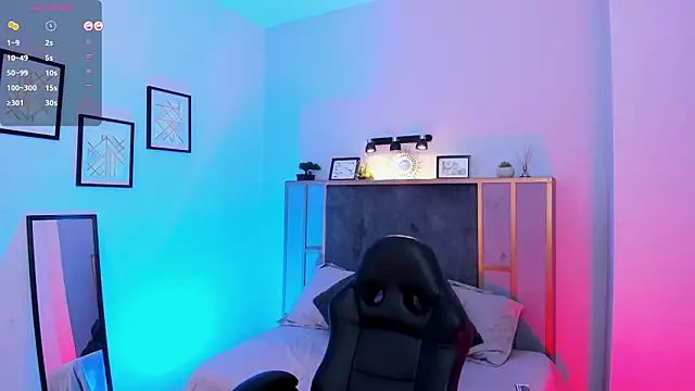 Azurra_amatto2's cam snapshot