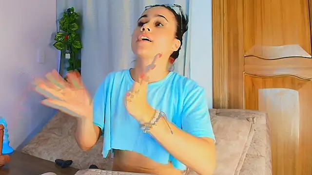 lizzy_kane's cam snapshot