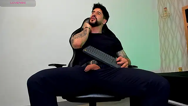 Petesevans live sex cam