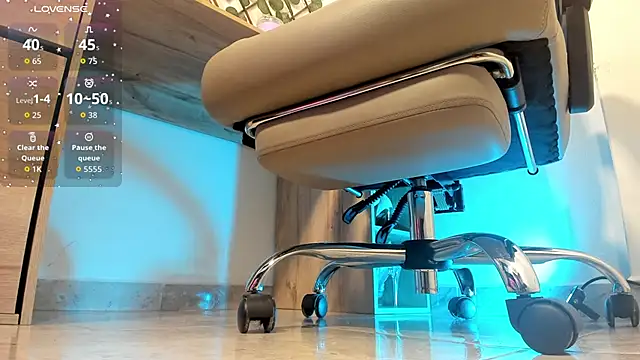 Madeleine__w's cam snapshot