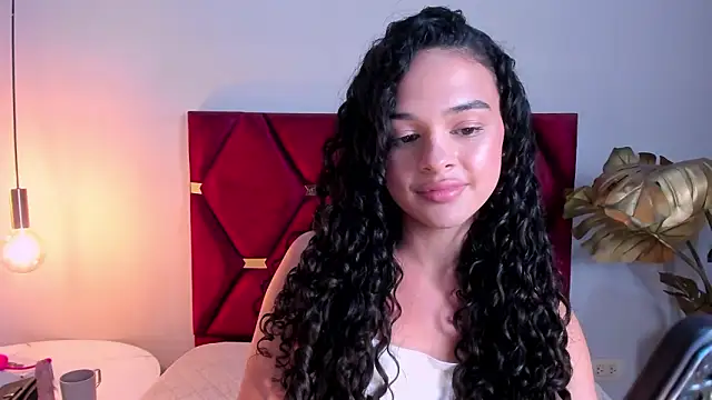 PaulinaSaint's cam snapshot