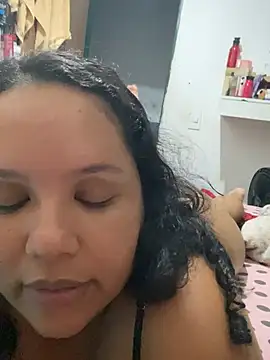 Bigostosa live sex cam