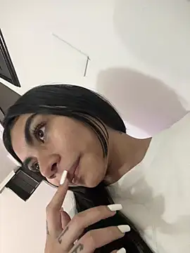 Alisia_20's cam snapshot