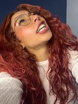 PrettyChloe_'s cam snapshot