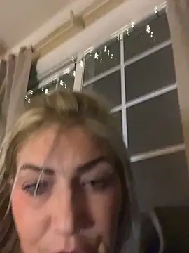 LittleMissEeve live sex cam