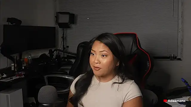 Bubbleliyah live sex cam